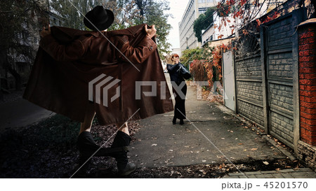 exhibitionist scares passersby exhibitionist scares passersby 45201570