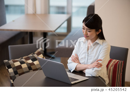 オフィス:女性 オフィス:女性 45205542