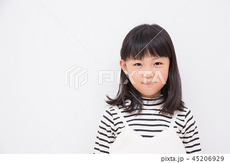小学生の女の子 45206929
