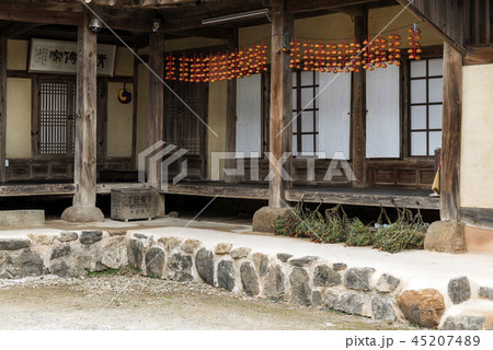 家宅 家屋 木造の建物 45207489