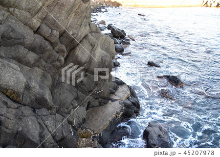 鼠ヶ関、弁天島の景色 鼠ヶ関、弁天島の景色 45207978