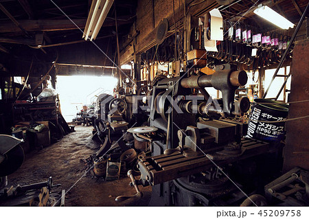 金属加工作業場 金属加工作業場 45209758