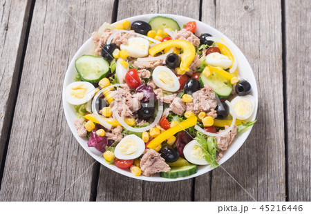 Tuna salad with vegetables Tuna salad with vegetables 45216446
