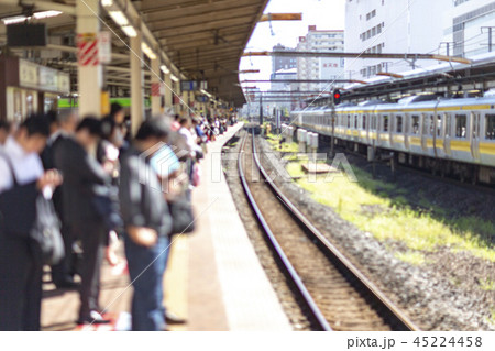 バス　改札　券売機　特急券　購入　現金　JR 45224458