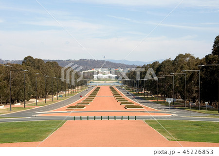 Anzac Avenue 45226853