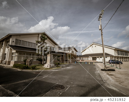 京丹後市の廃校・統廃合される小学校　間人小学校　ビンテージ風 45231932