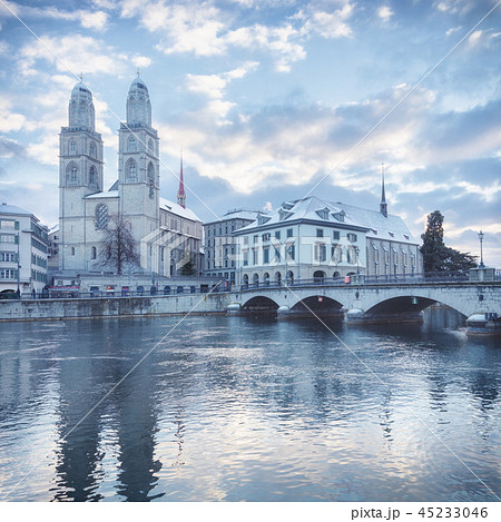 Old Zurich town in winter, view on lake Old Zurich town in winter, view on lake 45233046