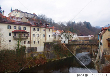 スロベニア　シュコフヤ・ロカ　カプチン橋 45236701