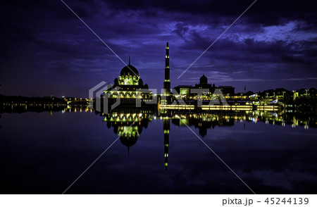 プトラジャヤ 45244139