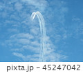 青空と飛行機雲 45247042