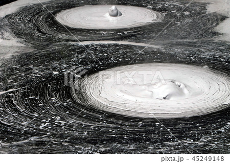 別府・地獄めぐり（鬼石坊主地獄） 45249148