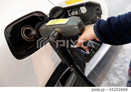 ガソリンスタンド 給油 ガソリンスタンド 給油 45252666
