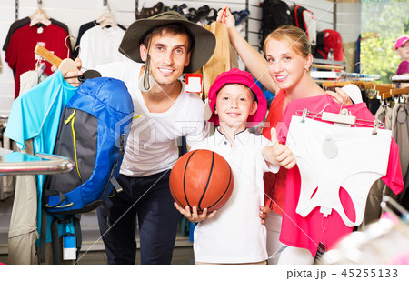 Family picking various items 45255133