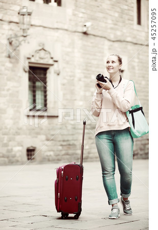 girl tourist photographing the city girl tourist photographing the city 45257095