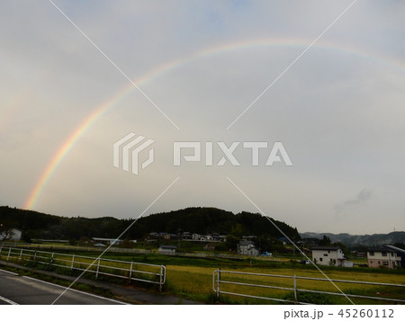 雨上がりの虹 45260112