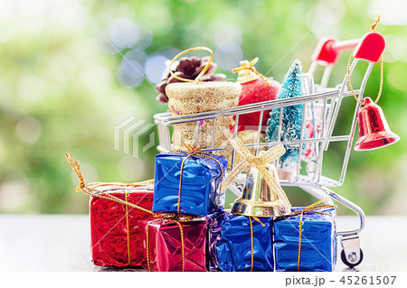 Full of Xmas decorative items in shopping cart 45261507
