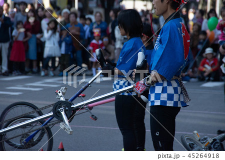 一輪車の大道芸 一輪車の大道芸 45264918