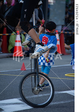 一輪車の大道芸 一輪車の大道芸 45264923