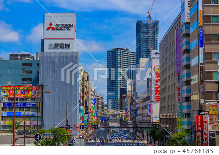 梅田　キタ　都市景観　芝田交差点付近 45268185