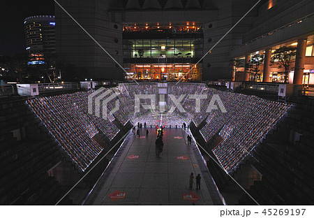 【横浜】クリスマスシーズンのドックヤードガーデン(国重要文化財「旧横浜船渠株式会社第二号船渠」) 【横浜】クリスマスシーズンのドックヤードガーデン(国重要文化財「旧横浜船渠株式会社第二号船渠」) 45269197