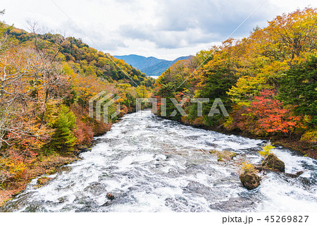 Ryuzu waterfall in autumn at nikko tochigi japan Ryuzu waterfall in autumn at nikko tochigi japan 45269827
