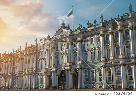 winter palace in the city of St. Petersburg. winter palace in the city of St. Petersburg. 45274754