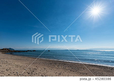 瀬戸内海の島の海岸（弓削島） 45280386