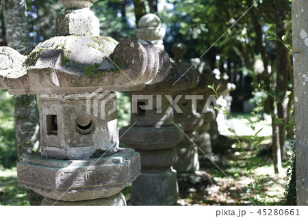 石灯籠2の写真素材 [45280661] - PIXTA