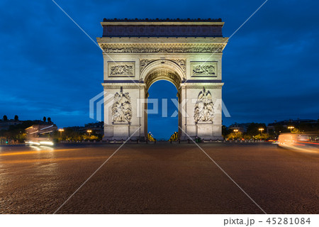 Arc de Triomphe in Paris, France. 45281084
