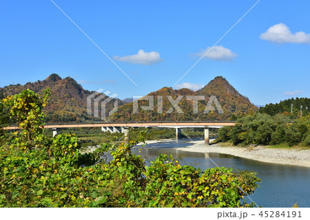 阿賀野川沿いの風景 45284191