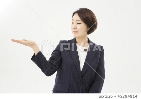 ビジネスウーマン 女性 女 45294914
