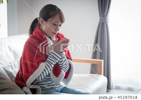 末端冷え症の日本人ミドル女性 45297018