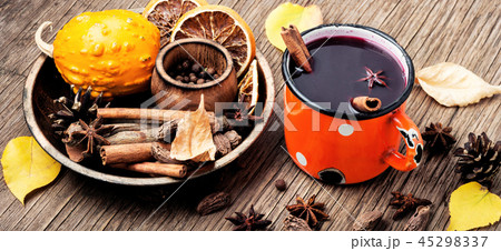 Seasonal warming drink mulled wine 45298337