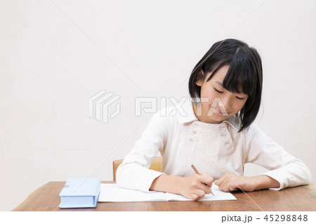 教育　小学生　白バック 45298848