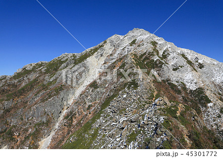 名峰　初冠雪の甲斐駒ヶ岳 45301772