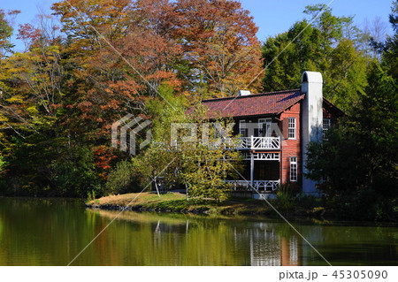 10月　軽井沢03睡鳩荘ｳﾞｫｰﾘｽﾞ建築の紅葉･軽井沢ﾀﾘｱｾﾝ 45305090