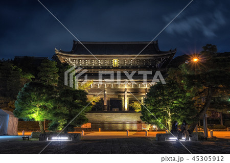 chion in sanmon chion in sanmon 45305912