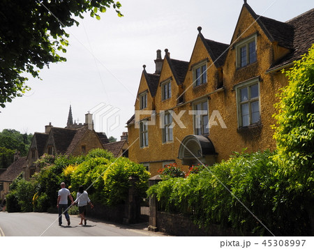 カッスルクーム 45308997