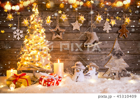 Christmas decoration on wooden background Christmas decoration on wooden background 45310409