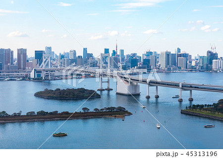 東京都 都市風景 展望台から見るレインボーブリッジと湾岸風景４の写真素材