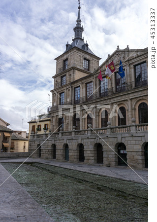 toledo cathedral view toledo cathedral view 45313337