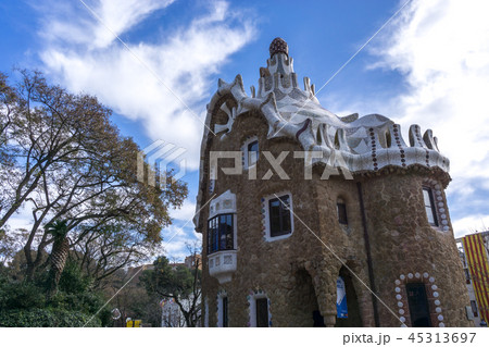 guard house in park guell 45313697