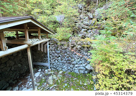 神坂の風穴　岐阜県中津川市 45314379
