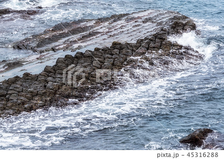 Yehliu coastal scenery 45316288