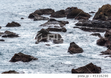 Yehliu coastal scenery 45316290