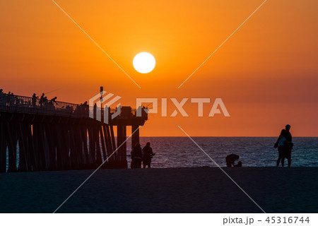 絶景California Hermosa Beach の夕日、Los Angeles ハモーサビーチ 絶景California Hermosa Beach の夕日、Los Angeles ハモーサビーチ 45316744