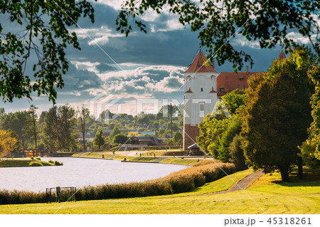 Mir, Belarus. Scenic View Of Castle Complex Mir In Sunny Day. Ol Mir, Belarus. Scenic View Of Castle Complex Mir In Sunny Day. Ol 45318261