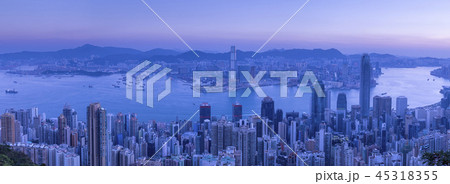 香港　ビクトリアピーク　マジックアワー パノラマ 45318355
