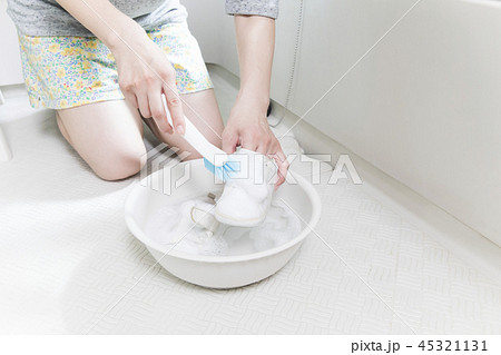 靴洗い 靴洗い 45321131