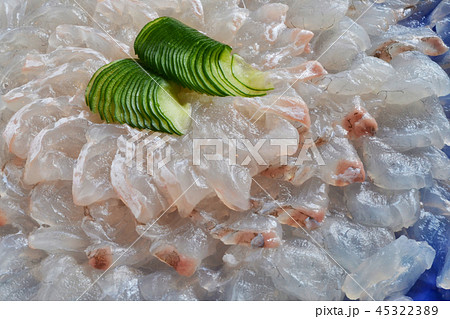 ひらめ活魚薄造り 45322389